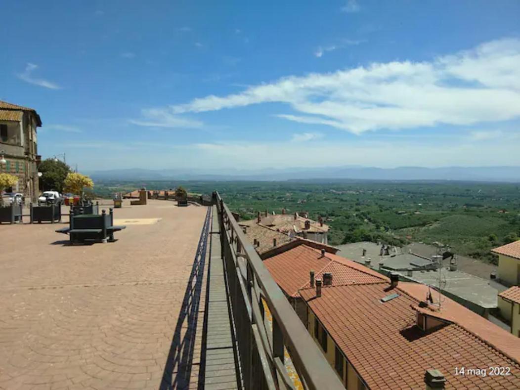 ALLOGGIO BLU nel CUORE DI SORIANO Soriano nel Cimino Esterno foto